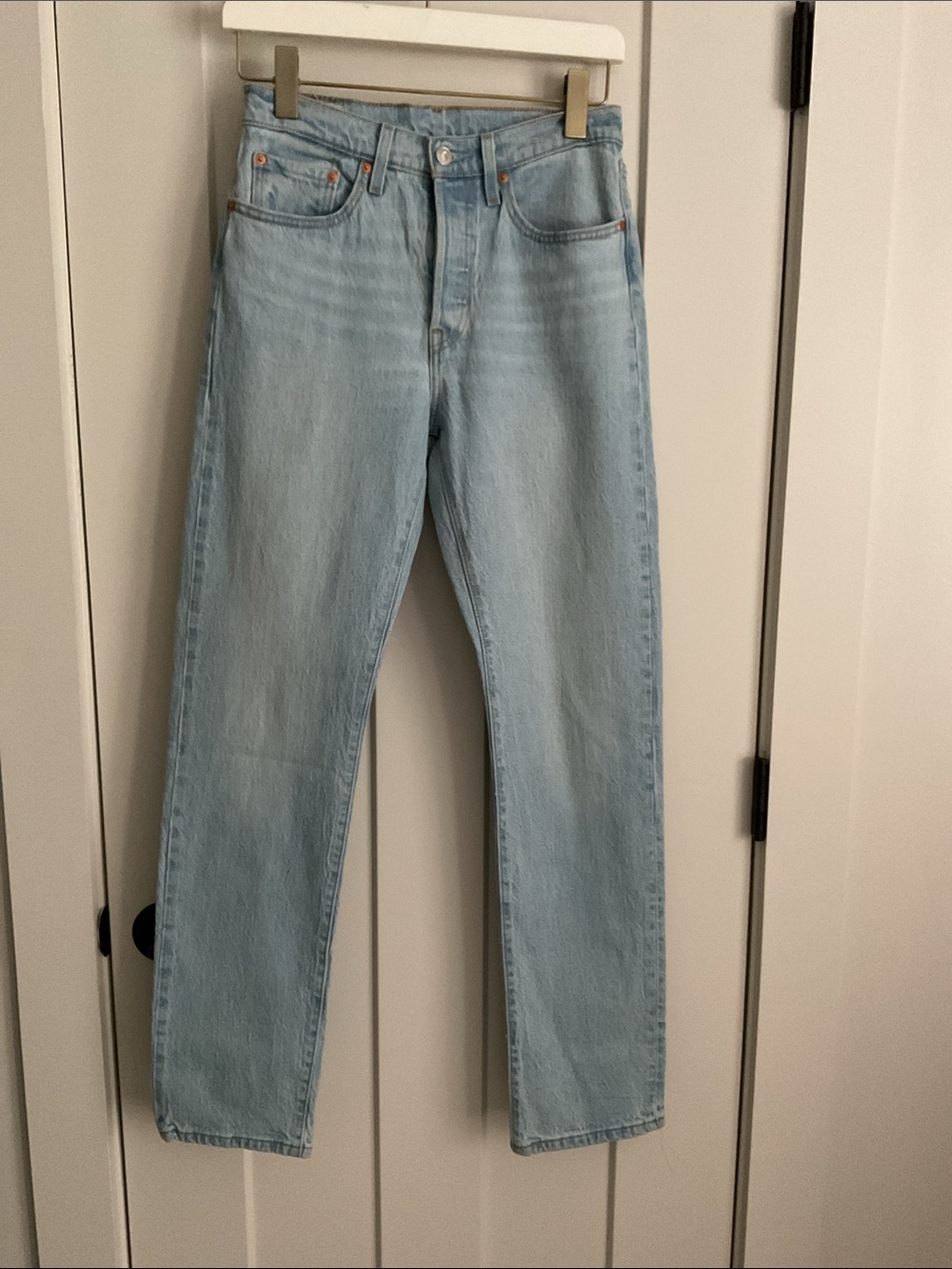 Levi’s 501 Original Fit Jeans Light Wash Button Fly Straight Leg